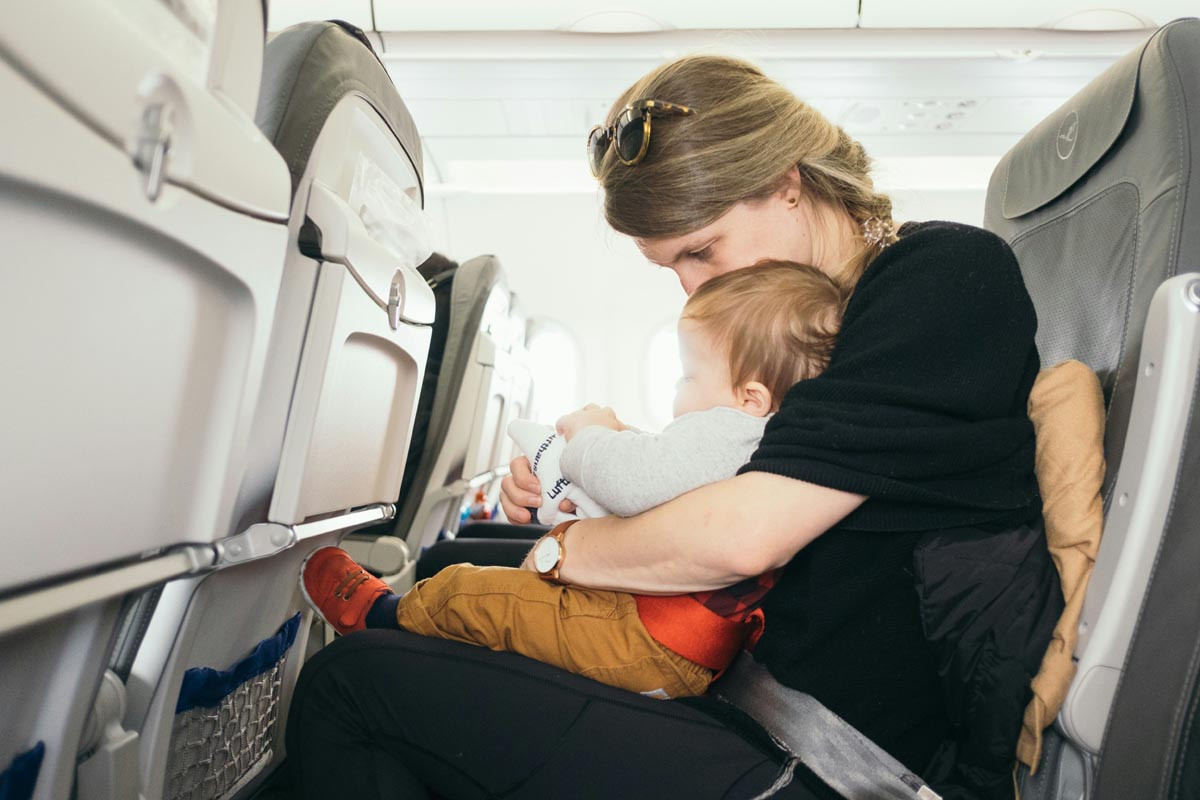 ¿Qué es lo que más nos molesta a los españoles en un vuelo?: los niños