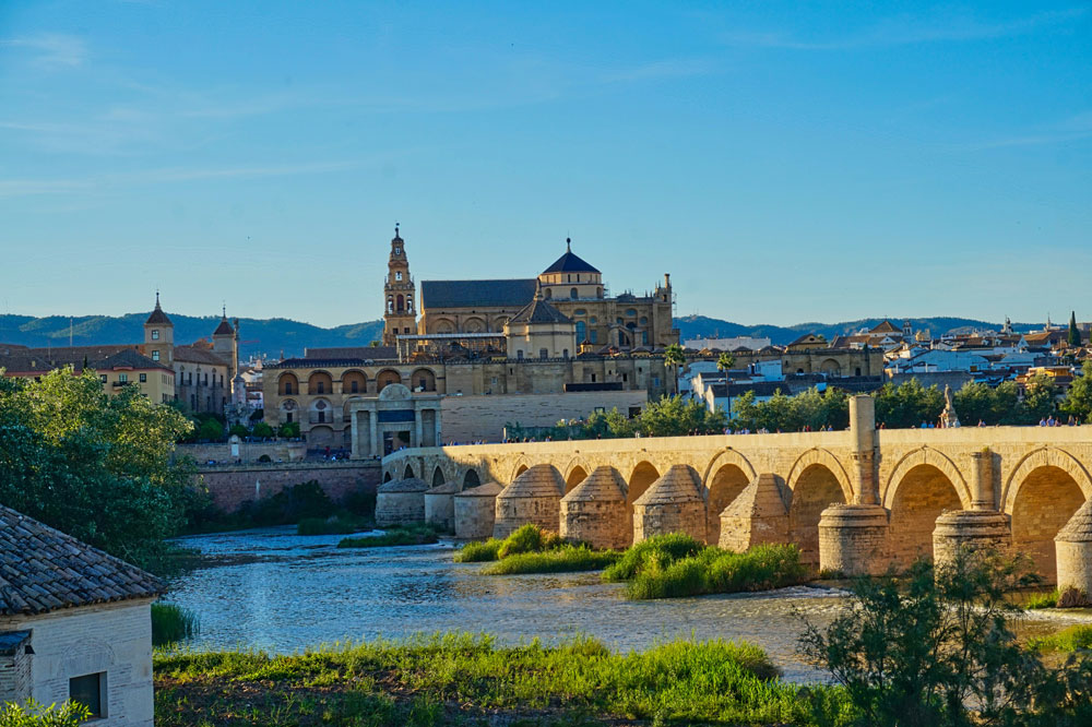 córdoba puente romano mezquita