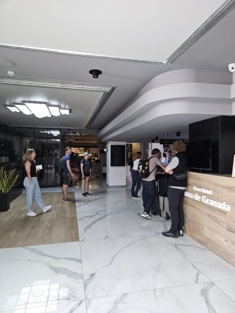 recepción apagón Gran Hotel Luna de Granada