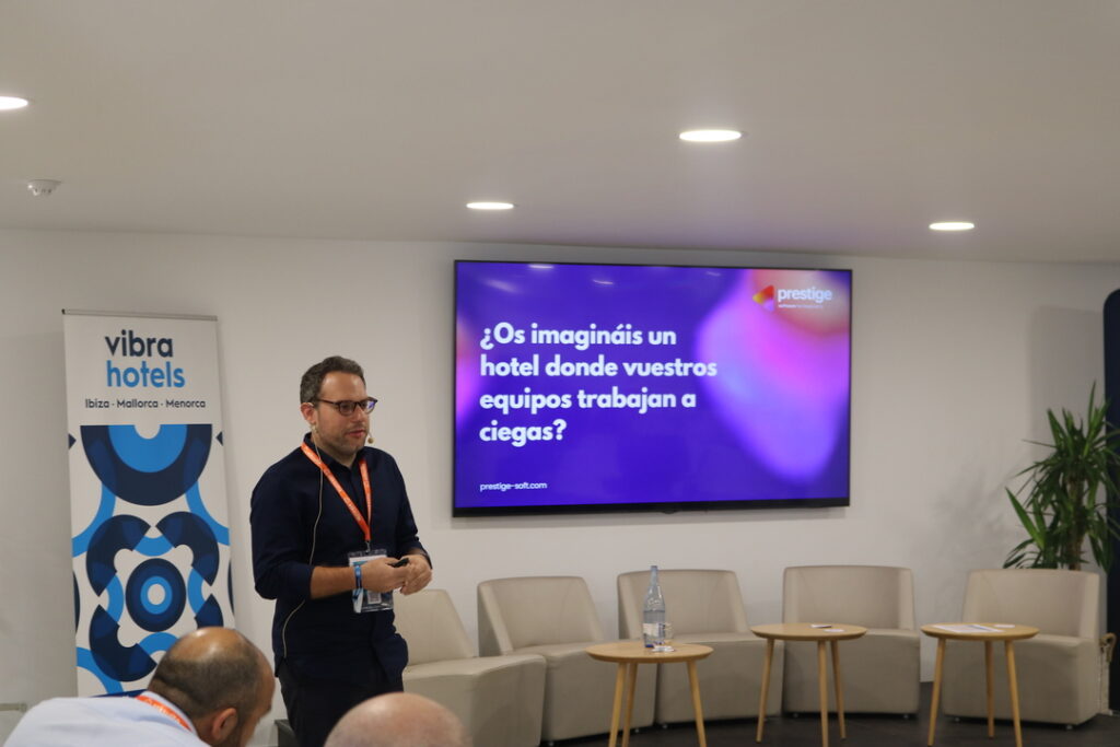 Cómo los datos integrados están redefiniendo la gestión y experiencia hotelera 4 Cómo los datos integrados están redefiniendo la gestión y experiencia hotelera