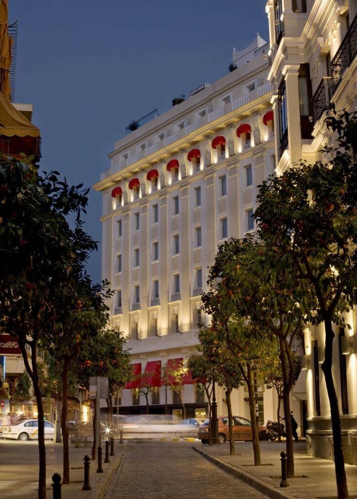 “Queremos que el cliente, cuando piense en Sevilla, piense en el Colón” 4 Hotel Colón Gran Meliá de Sevilla. Entrevista a Rosana González