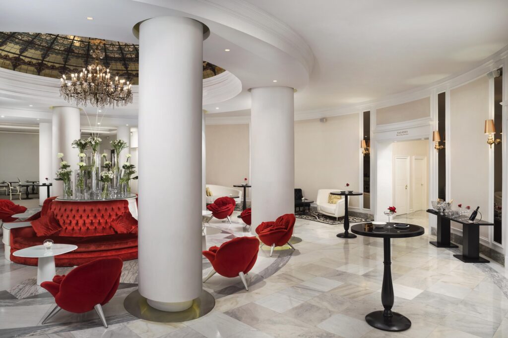 “Queremos que el cliente, cuando piense en Sevilla, piense en el Colón” 8 Hotel Colón Gran Meliá de Sevilla. Entrevista a Rosana González