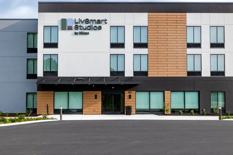 Hilton lanza una nueva marca para estancias largas