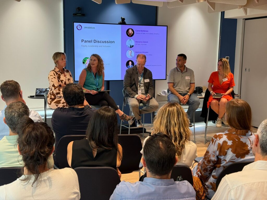 Solo el 11% de los cargos ejecutivos del travel tech son ocupados por mujeres 4 Panel discussion