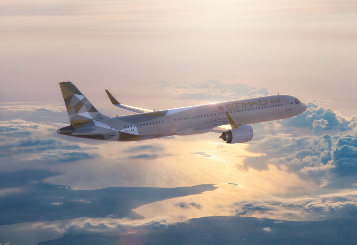 Etihad refuerza su red en España con tres frecuencias semanales entre Palma y Abu Dhabi