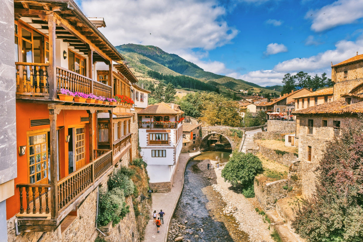 12 pueblos de España con paisajes otoñales que tienes que visitar en octubre