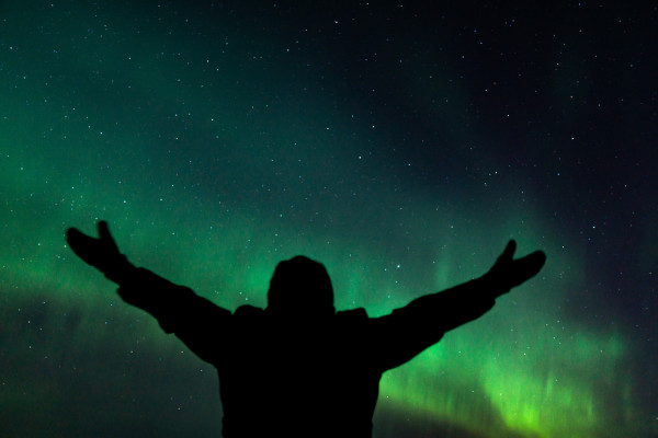 Llega una aurora boreal que será visible en octubre desde varios puntos de España: cuándo, dónde y cómo verlas