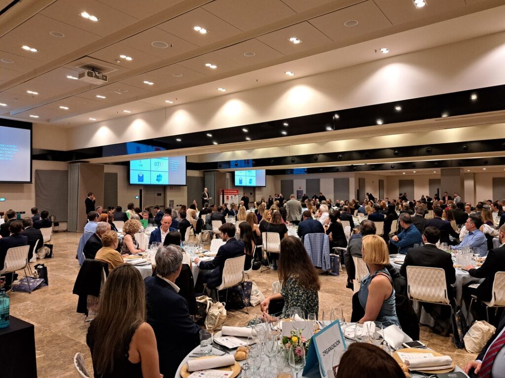 La AEDH reúne en Madrid a la élite hotelera en una semana clave para el sector 4 La Asociación Española de Directores de Hotel cierra 2024 con su exitosa ‘Semana de Oro’ y anuncia grandes novedades para 2025