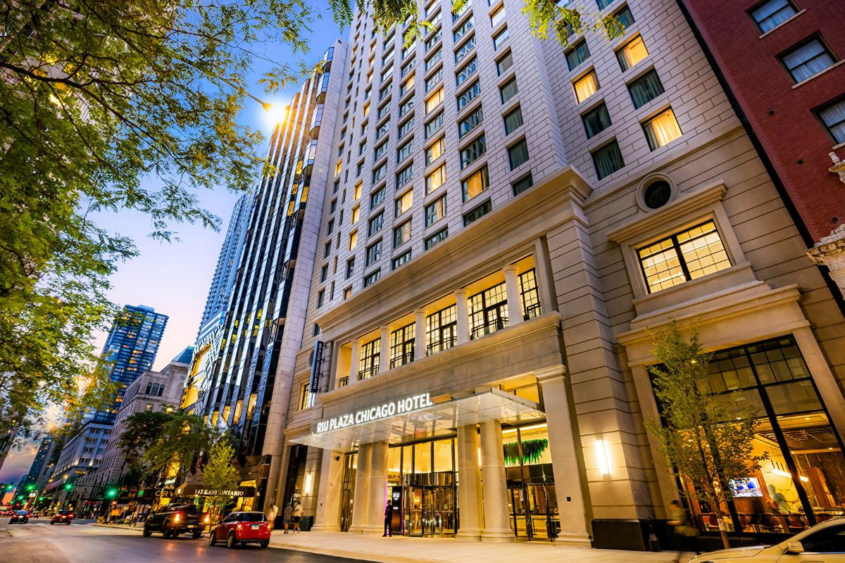 Cómo Riu Plaza Chicago logra posicionarse en una ciudad con gigantes hoteleros