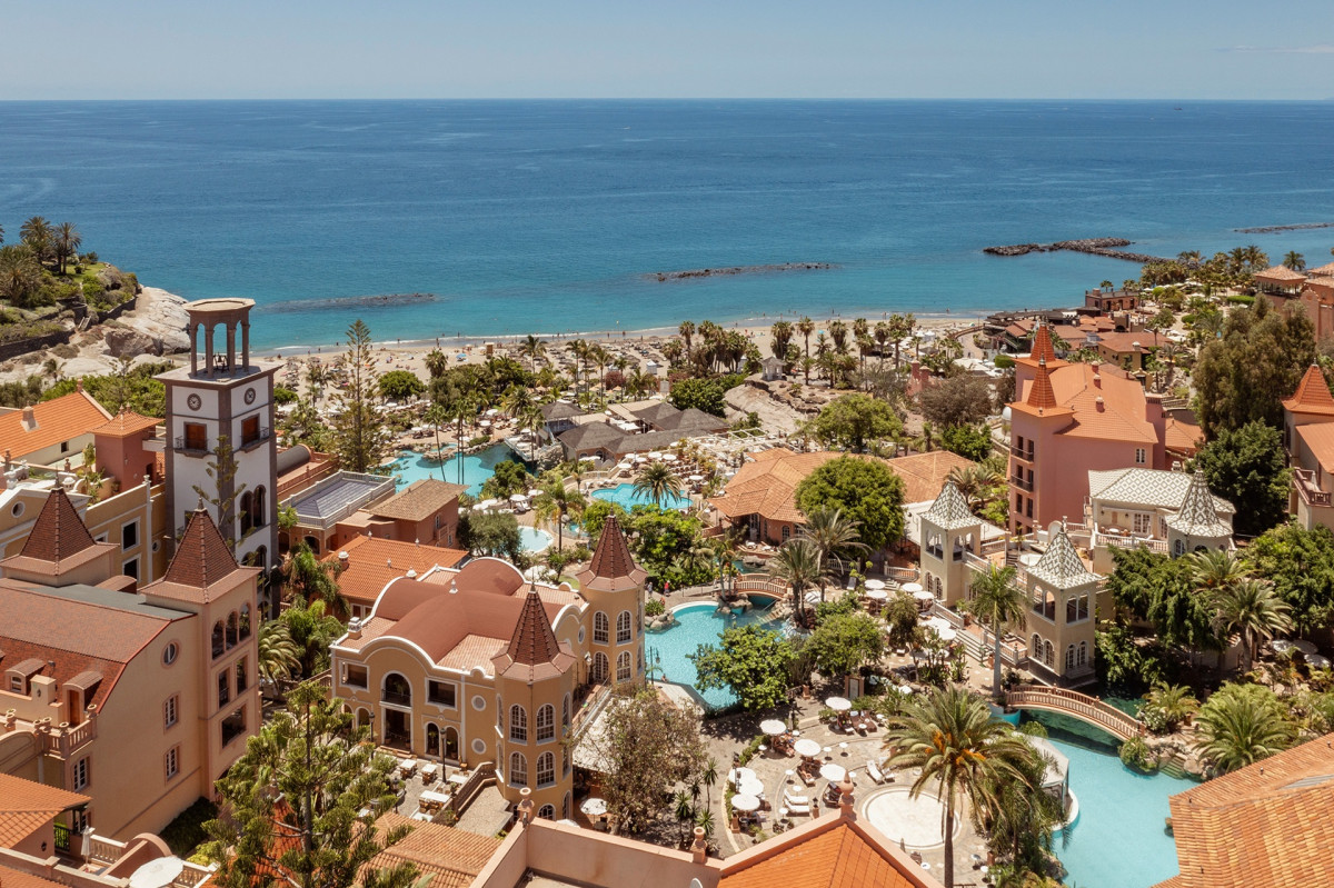 Hotel Bahía del Duque: en el mercado hasta fin de año al expirar la exclusividad con Lopesan