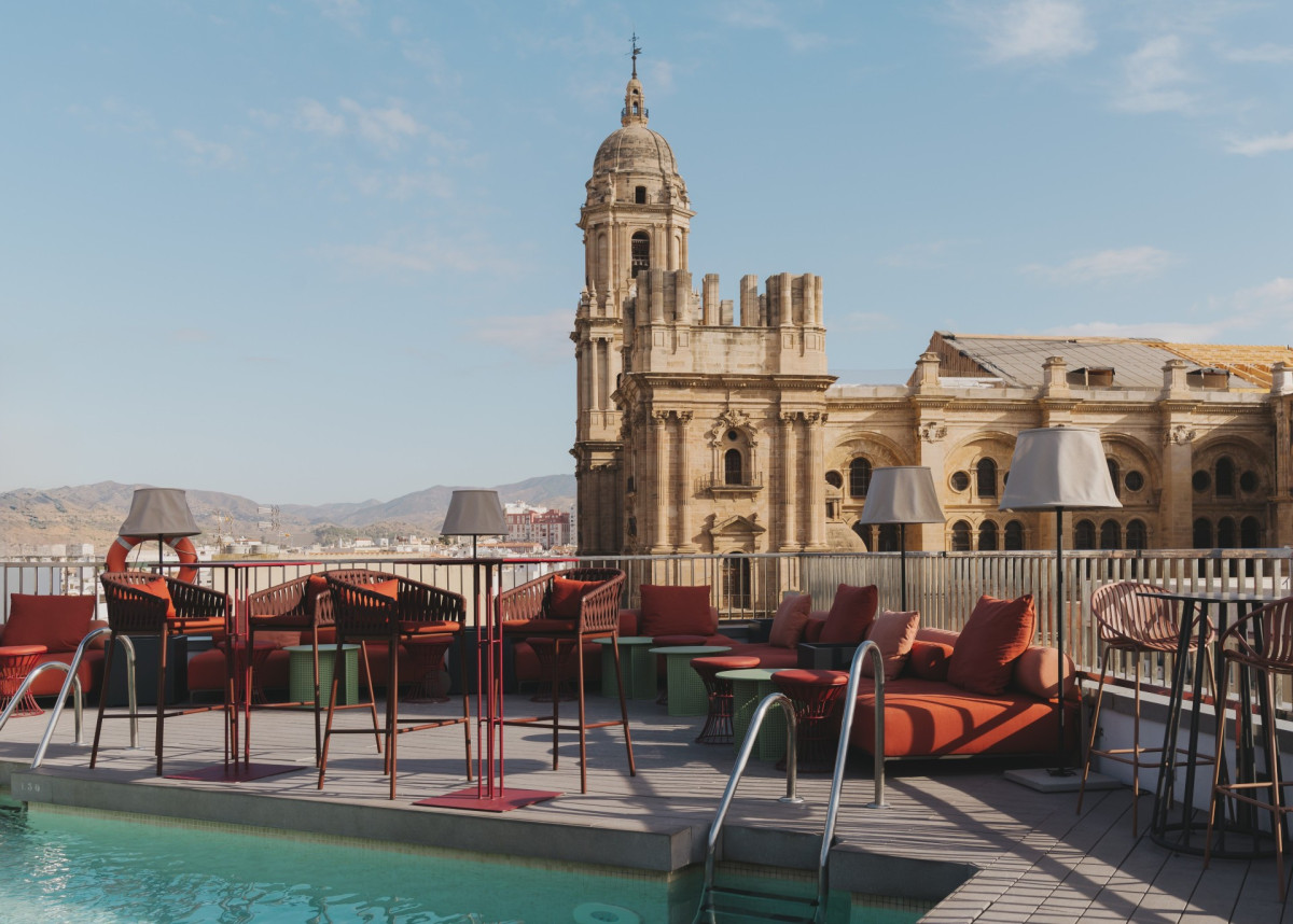 Catalonia compra dos hoteles a Meridia en Barcelona y Málaga