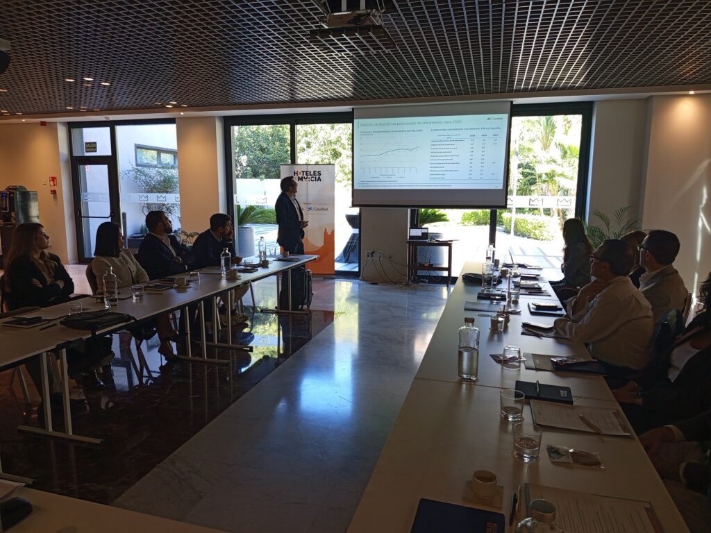 Murcia, en el filo del cambio: radiografía del nuevo modelo hotelero que toma forma 4 caixabank evento murcia