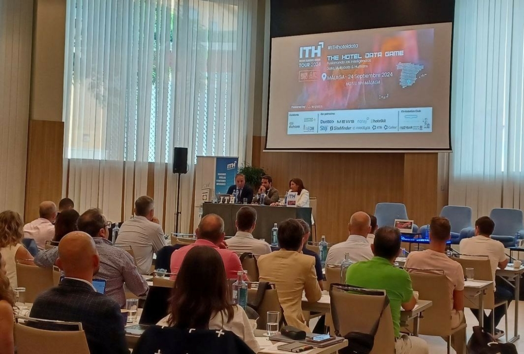 Cobots, uso de los datos, IA y turismo “firtual” temas de la jornada sobre tecnología hotelera de ITH y AEHCOS