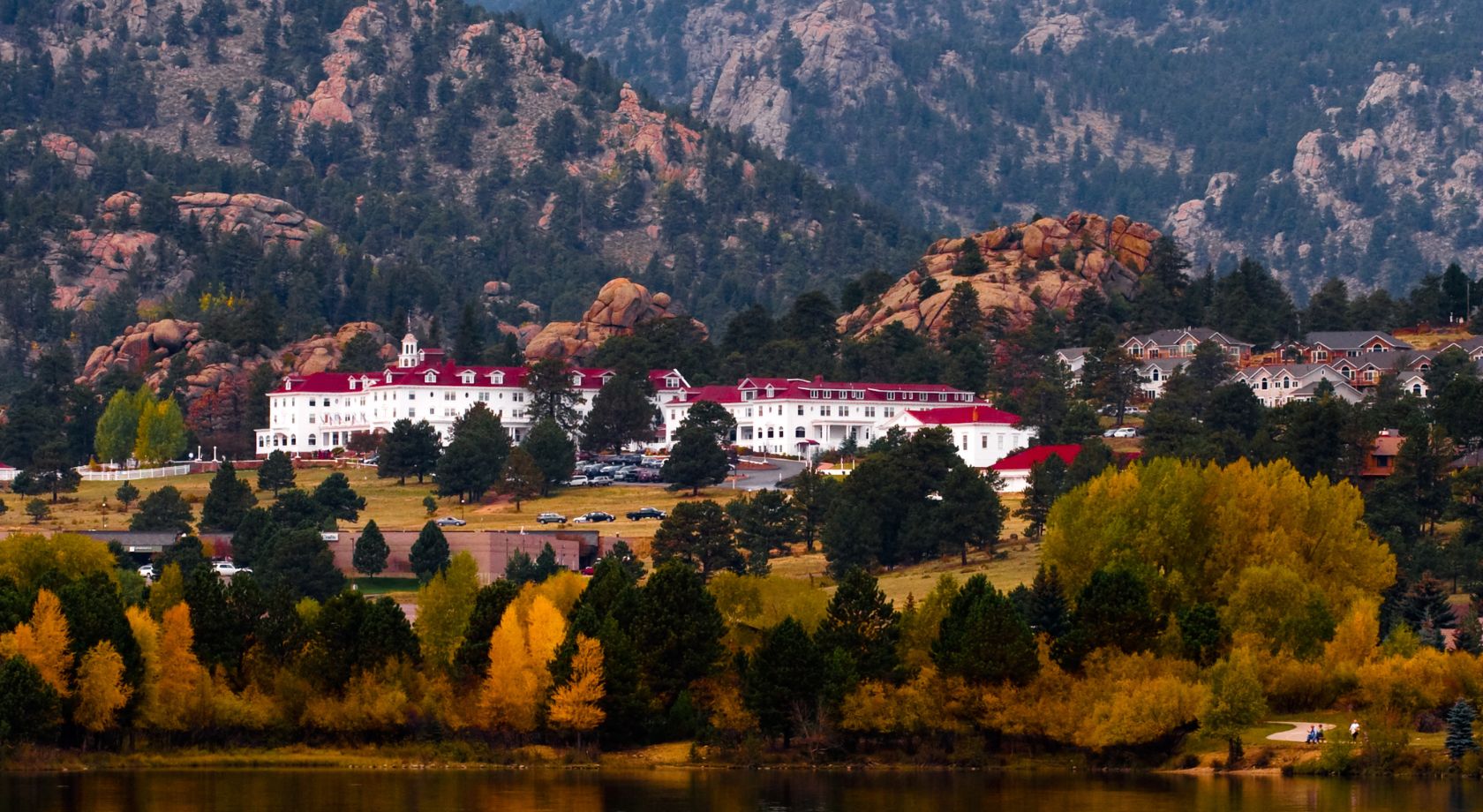 Descubre el terror de hospedarte en un hotel embrujado