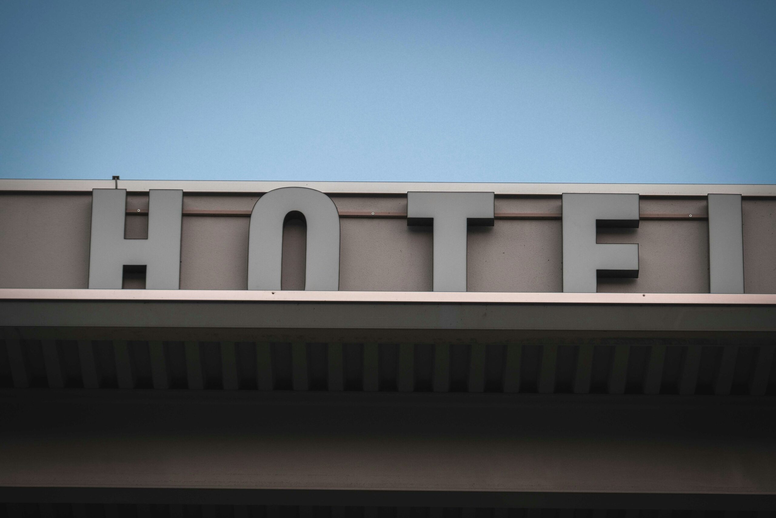 Expertos en TecnoHotel OnTour San Sebastián destacan la importancia de tecnología y datos para mejorar la rentabilidad hotelera.