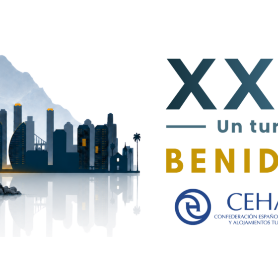 Banner anunciando el XXI Congreso Hotelero Benidorm 2027: silueta de ciudad junto al mar, montaña de fondo y logotipos de CEHAT y HOSBEC.