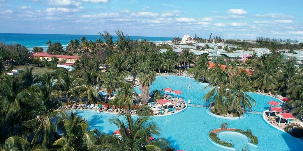 Barceló se Retira de Cuba, Sumándose a Meliá e Iberostar por la Presión de EE.UU. sobre la Isla