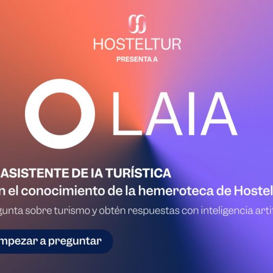 Promotional banner for Hosteltur presenting Olaia on a gradient orange-to-purple background with a CTA 'Empezar a preguntar'.