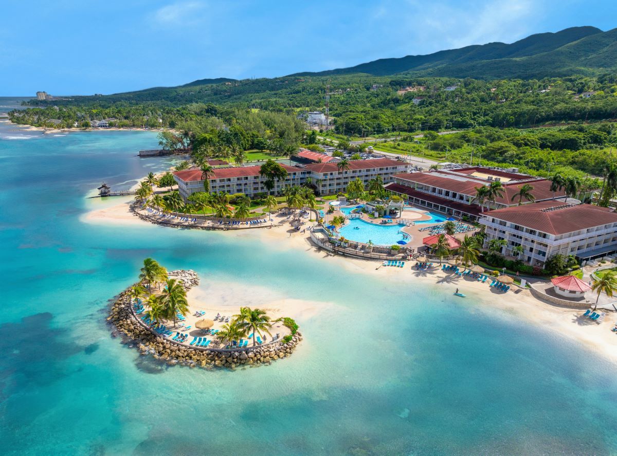 Catalonia Hotels reordena su deuda y fortalece su estructura financiera para impulsar proyectos en Zanzíbar y Jamaica.