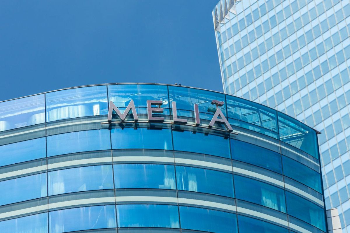 Meliá Hotels International cierra operaciones en Cuba, reportando pérdidas de 79,4 M€ en el primer semestre 2026.