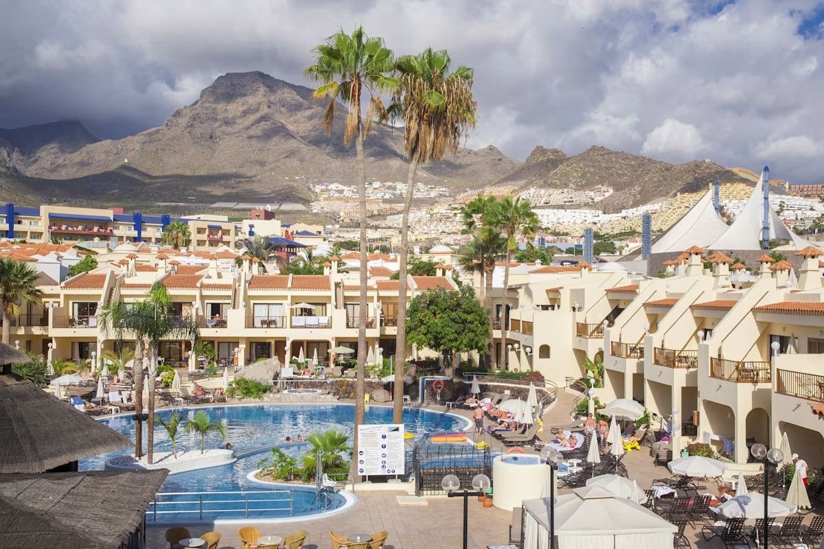 Hilton Grand Vacations Debuta en Tenerife con la Apertura de Dos Complejos de 250 Apartamentos en Costa Adeje