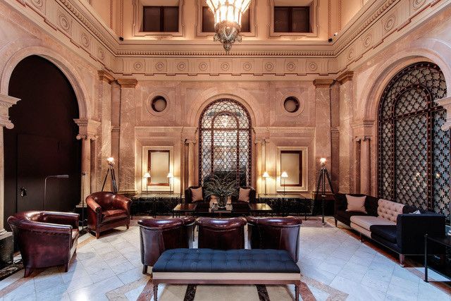 Los diez hoteles más recomendados por IA en Barcelona obtienen el 22% de las menciones, según Stiplo.