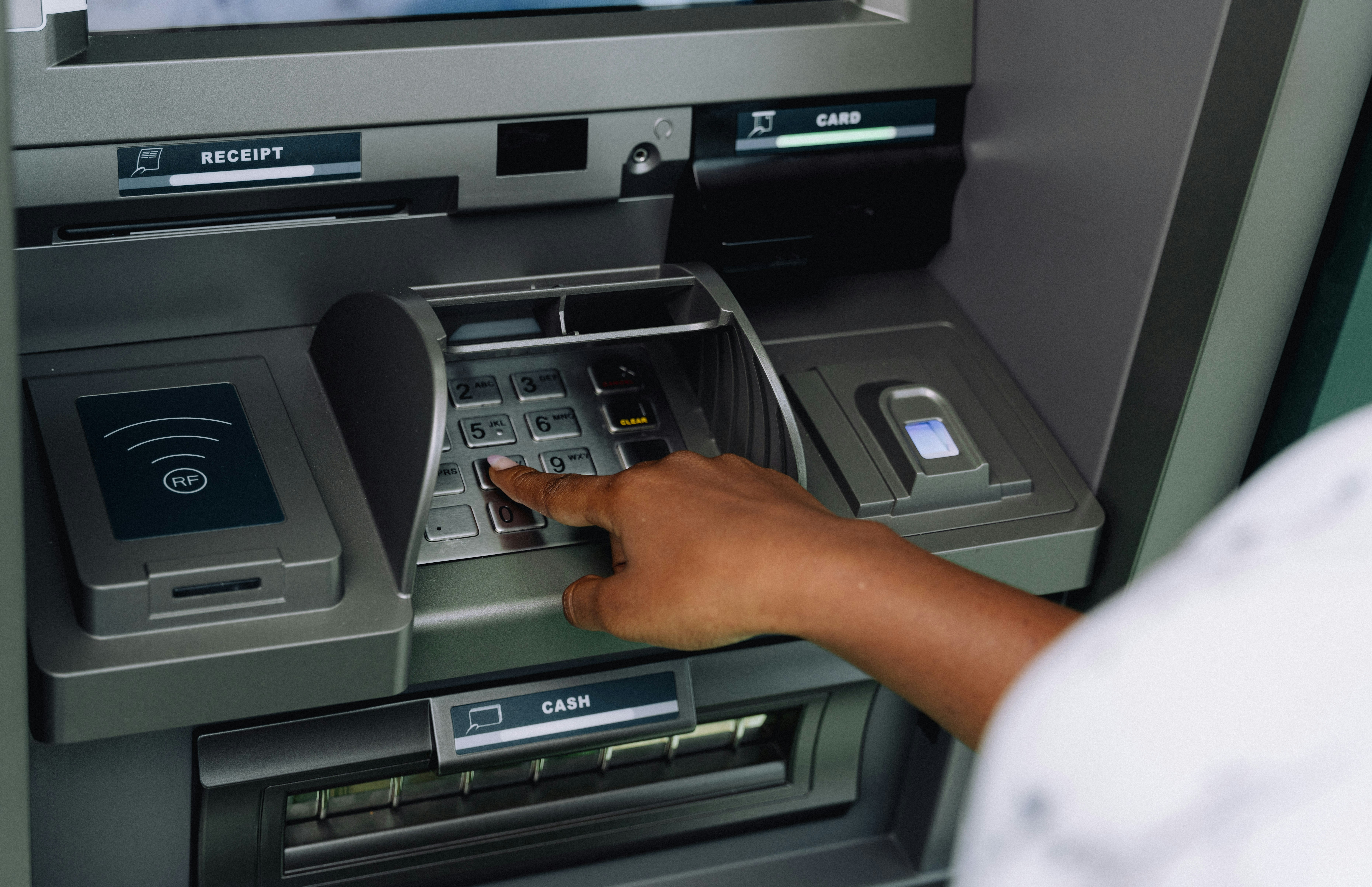 La automatización de reservas hoteleras mejora ingresos y eficiencia al conectar PMS, Channel Manager y pagos.