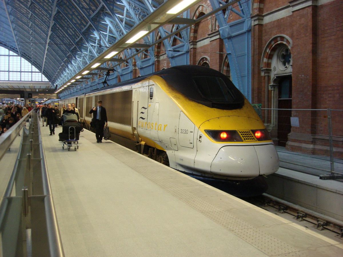 Eurostar enfrenta un verano de 2026 con numerosas cancelaciones y retrasos en su red de alta velocidad europea.